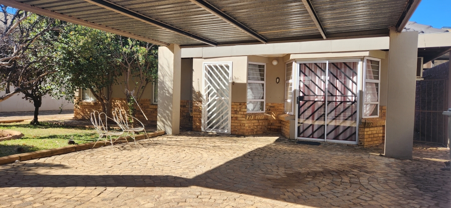 10 Bedroom Property for Sale in Die Bult North West